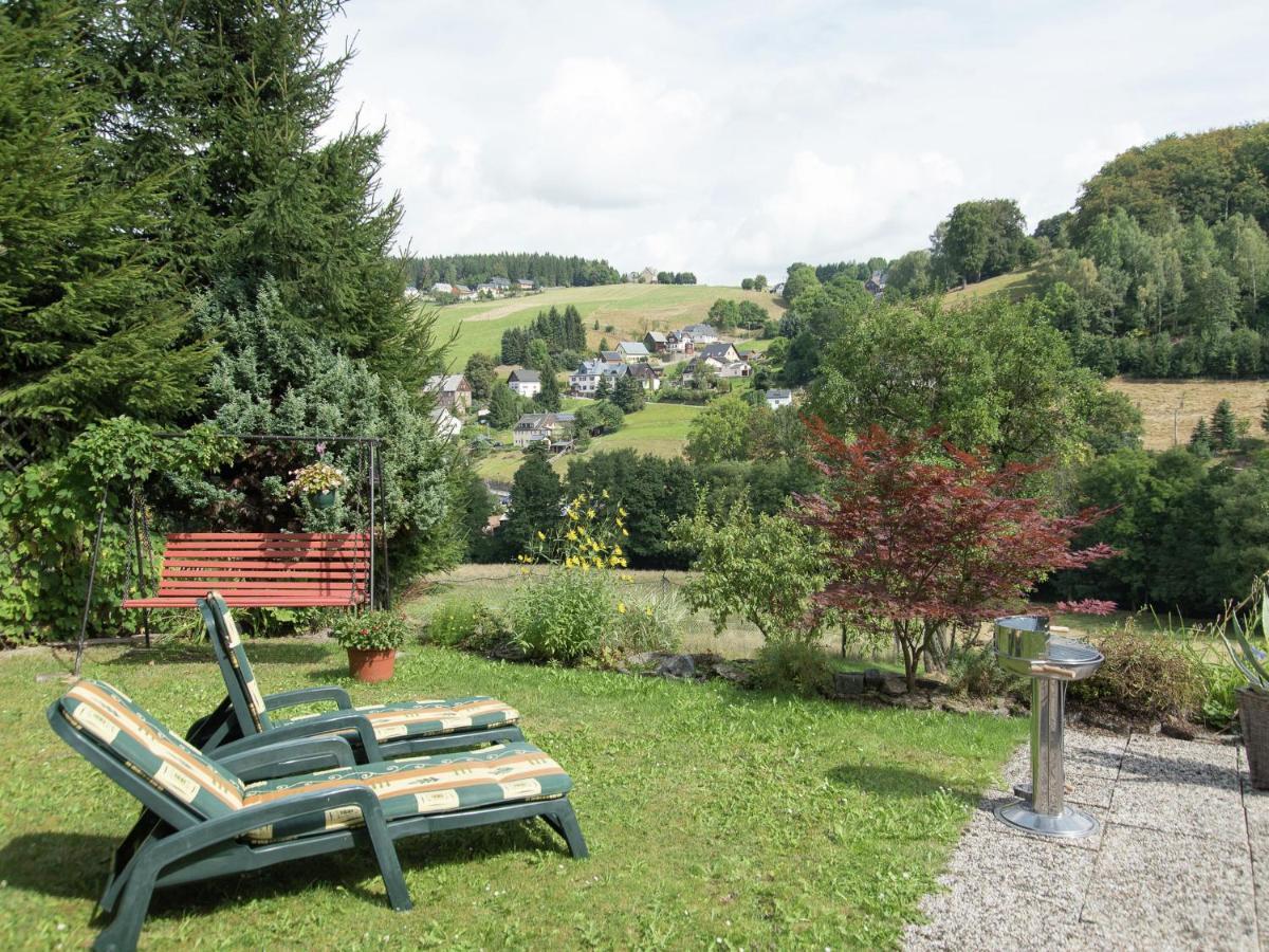 Cozy Apartment In Ore Mountains With Balcony ブライテンブルン 部屋 写真
