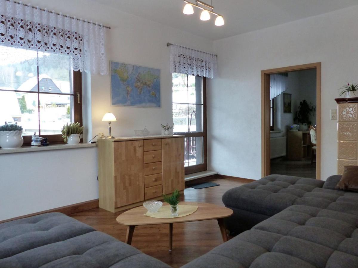 Cozy Apartment In Ore Mountains With Balcony ブライテンブルン 部屋 写真