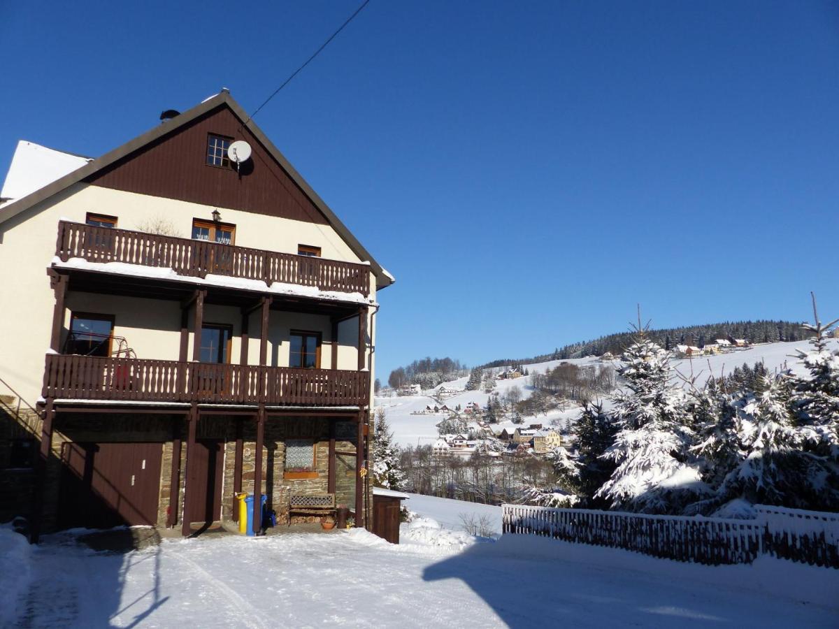 Cozy Apartment In Ore Mountains With Balcony ブライテンブルン 部屋 写真