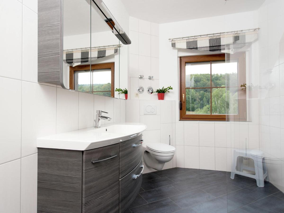 Cozy Apartment In Ore Mountains With Balcony ブライテンブルン エクステリア 写真