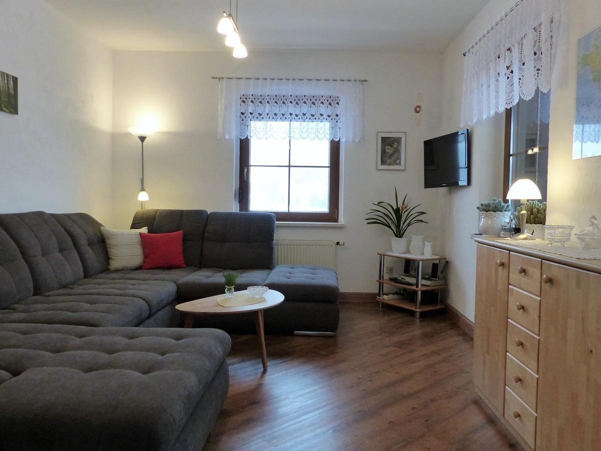 Cozy Apartment In Ore Mountains With Balcony ブライテンブルン エクステリア 写真