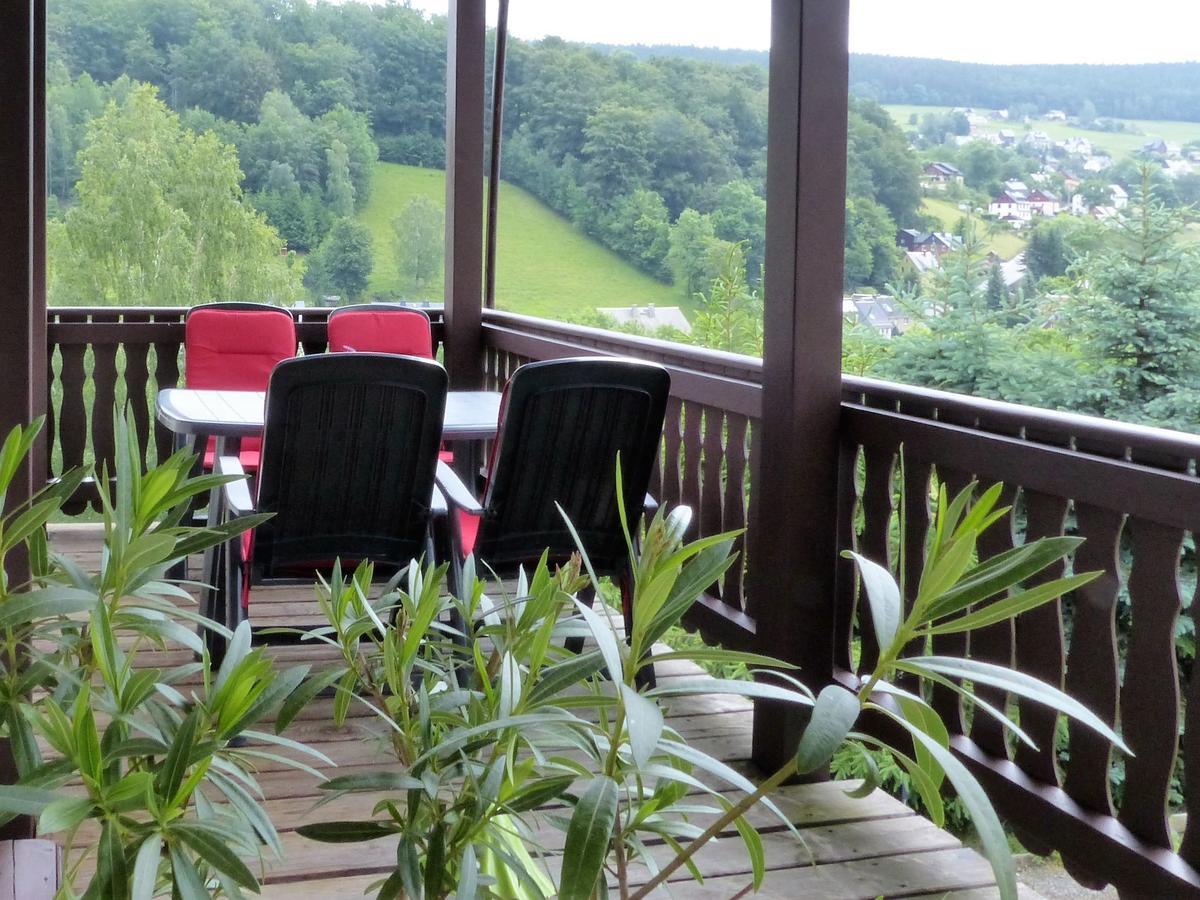 Cozy Apartment In Ore Mountains With Balcony ブライテンブルン エクステリア 写真